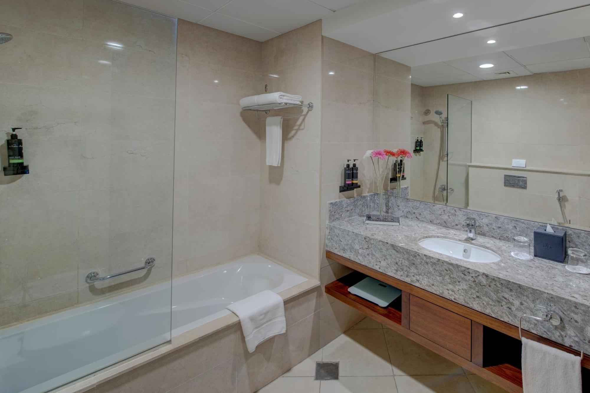 Suha Creek Hotel Apartment, Waterfront Jaddaf, Dubai Ngoại thất bức ảnh
